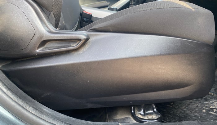 2023 Tata NEXON XM PETROL, CNG, Manual, 1,07,347 km, Driver Side Adjustment Panel
