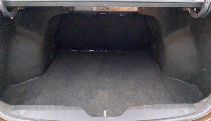 2016 Maruti Ciaz VDI+ SHVS, Diesel, Manual, 73,743 km, Boot Inside