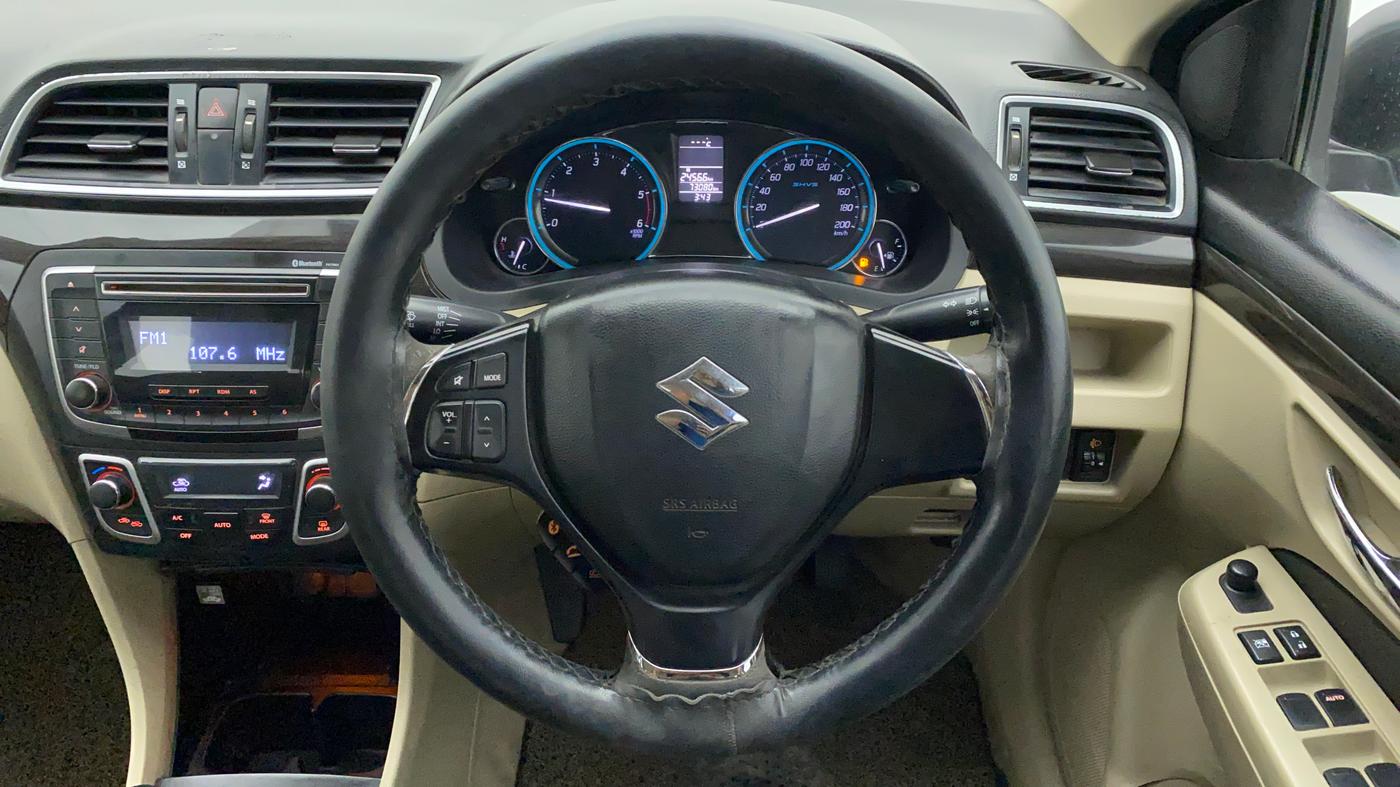 2016 Maruti Ciaz VDI+ SHVS, Diesel, Manual, 73,743 km, Steering Wheel Close Up