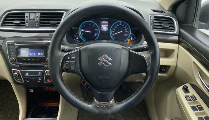 2016 Maruti Ciaz VDI+ SHVS, Diesel, Manual, 73,743 km, Steering Wheel Close Up
