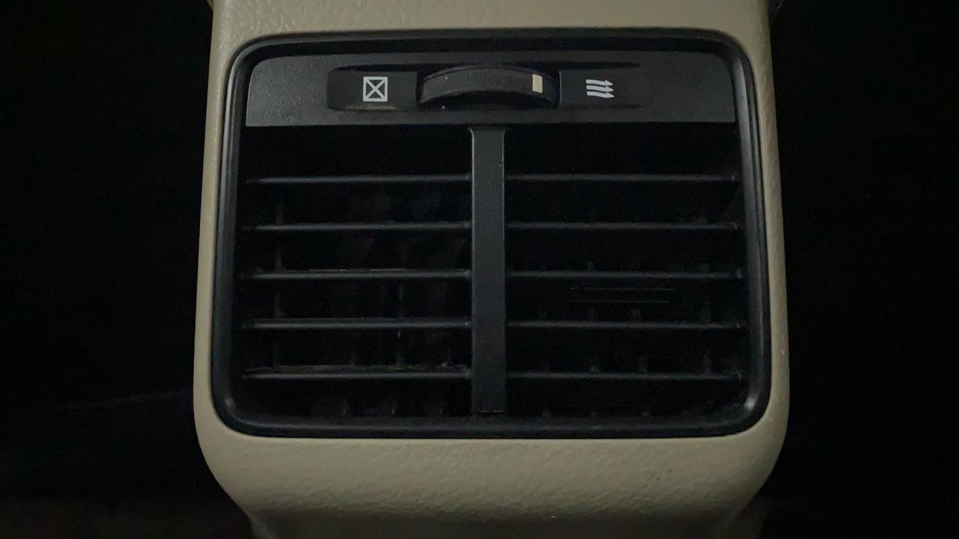 2016 Maruti Ciaz VDI+ SHVS, Diesel, Manual, 73,743 km, Rear AC Vents