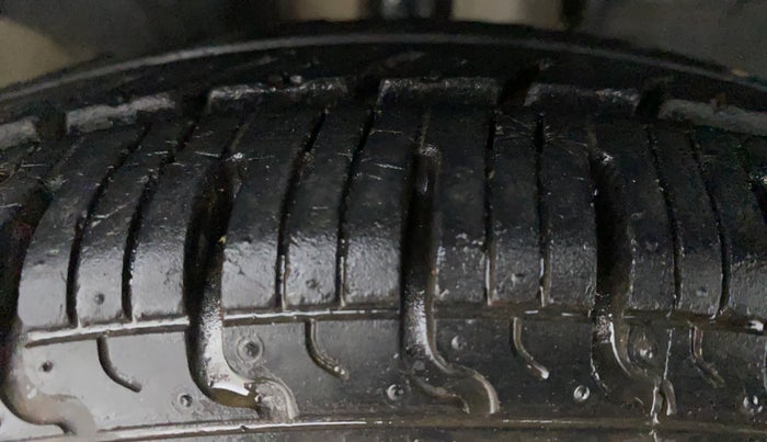2018 Renault Kwid RXT 1.0 (O), Petrol, Manual, 14,770 km, Right Front Tyre Tread