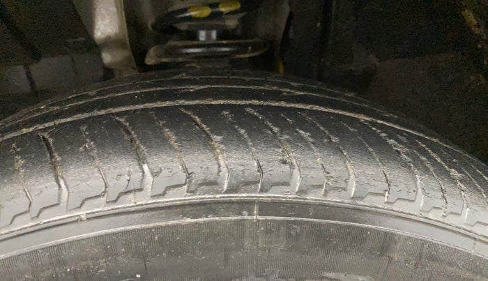 2022 Nissan MAGNITE XL, Petrol, Manual, 39,797 km, Left Front Tyre Tread