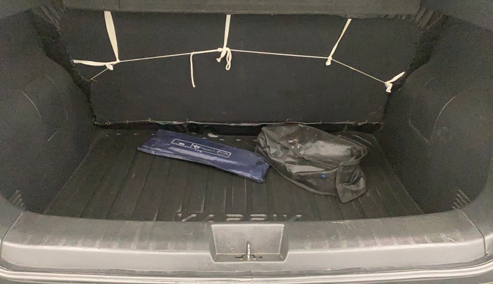 2022 Nissan MAGNITE XL, Petrol, Manual, 39,797 km, Boot Inside