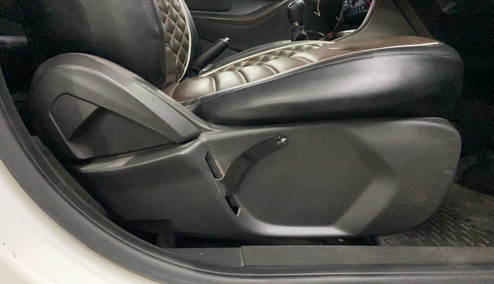 2018 Ford FREESTYLE TITANIUM 1.2 PETROL, Petrol, Manual, 73,353 km, Driver Side Adjustment Panel