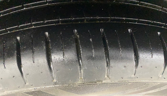 2024 Maruti Baleno ZETA PETROL 1.2, Petrol, Manual, 25,809 km, Right Rear Tyre Tread