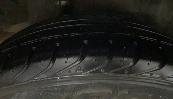 2015 Honda Amaze 1.2L I-VTEC VX AT, Petrol, Automatic, 59,134 km, Right Rear Tyre Tread