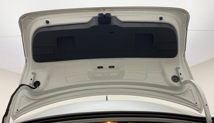 2015 Volkswagen Jetta COMFORTLINE TDI, Diesel, Manual, 1,19,867 km, Boot Door Open