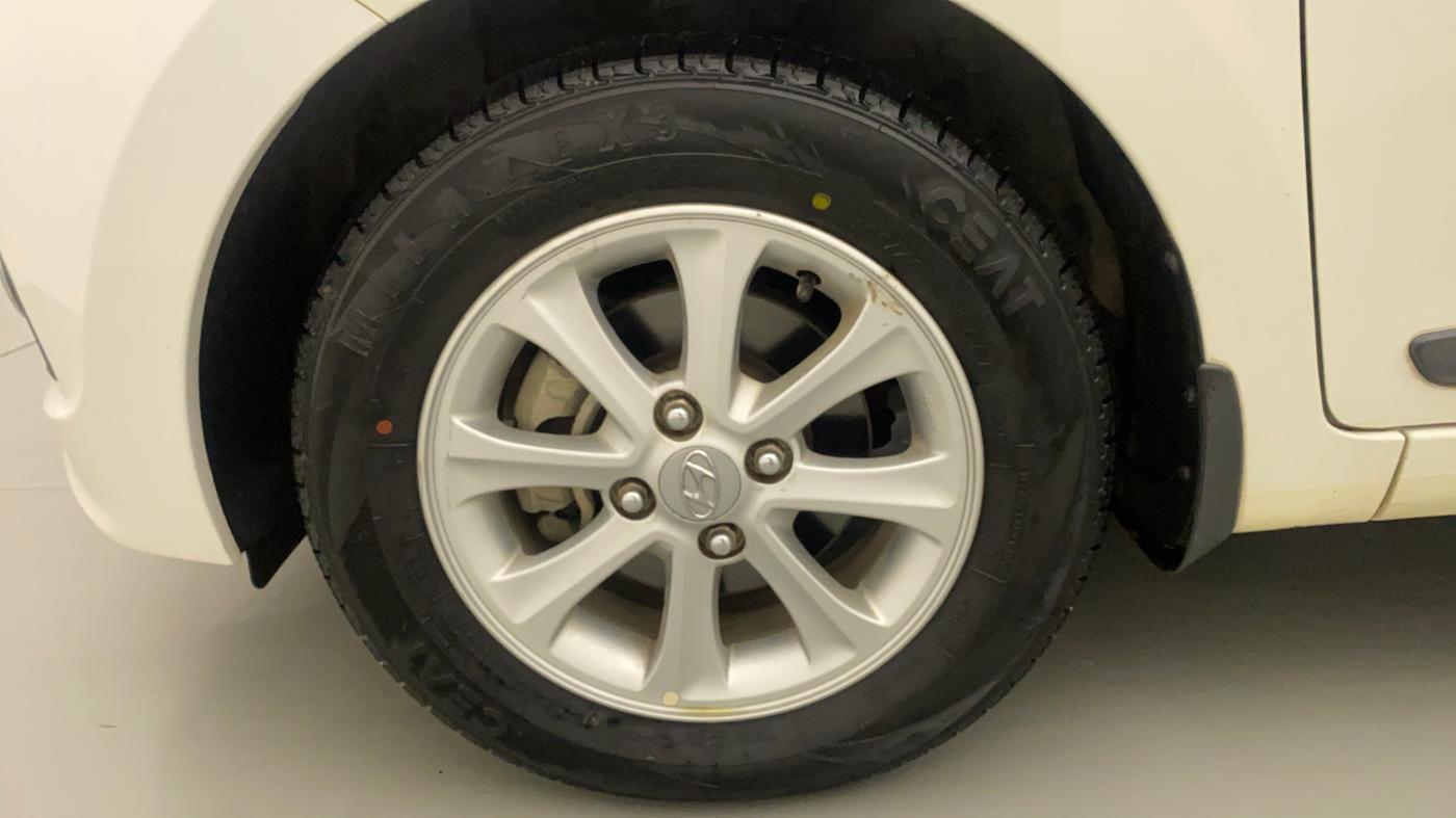 2015 Hyundai Grand i10 ASTA AT 1.2 KAPPA VTVT, Petrol, Automatic, 6,323 km, Left Front Wheel