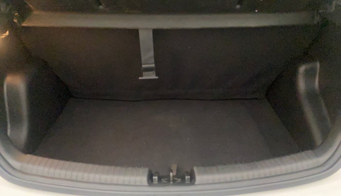 2015 Hyundai Grand i10 ASTA AT 1.2 KAPPA VTVT, Petrol, Automatic, 6,323 km, Boot Inside