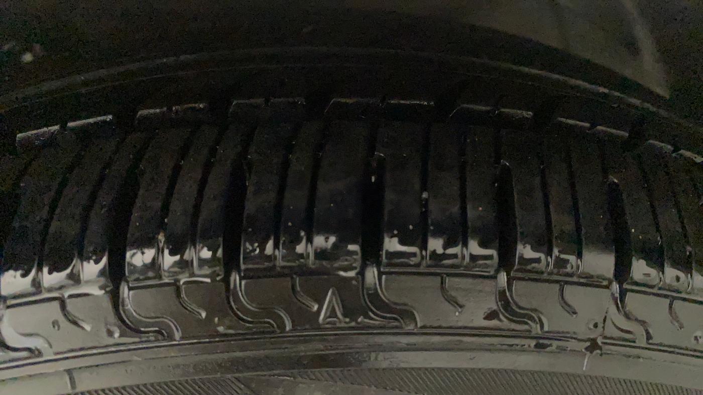 2015 Hyundai Grand i10 ASTA AT 1.2 KAPPA VTVT, Petrol, Automatic, 6,323 km, Left Rear Tyre Tread