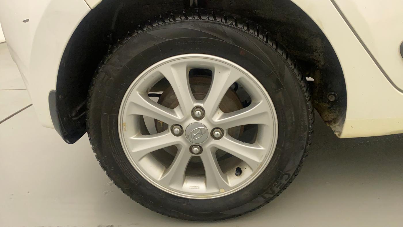 2015 Hyundai Grand i10 ASTA AT 1.2 KAPPA VTVT, Petrol, Automatic, 6,323 km, Right Rear Wheel