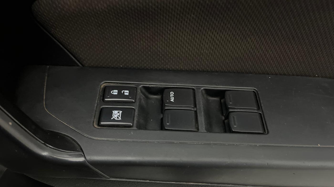2022 Toyota URBAN CRUISER PREMIUM GRADE AT, Petrol, Automatic, 65,500 km, Driver Side Door Panels Control