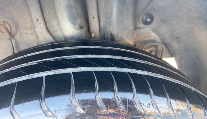 2015 Hyundai Elite i20 ASTA 1.4 CRDI, Diesel, Manual, 80,150 km, Left Rear Tyre Tread