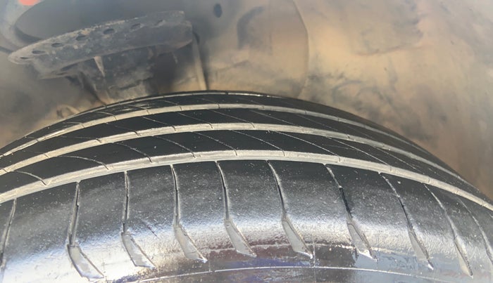 2015 Hyundai Elite i20 ASTA 1.4 CRDI, Diesel, Manual, 80,150 km, Right Front Tyre Tread