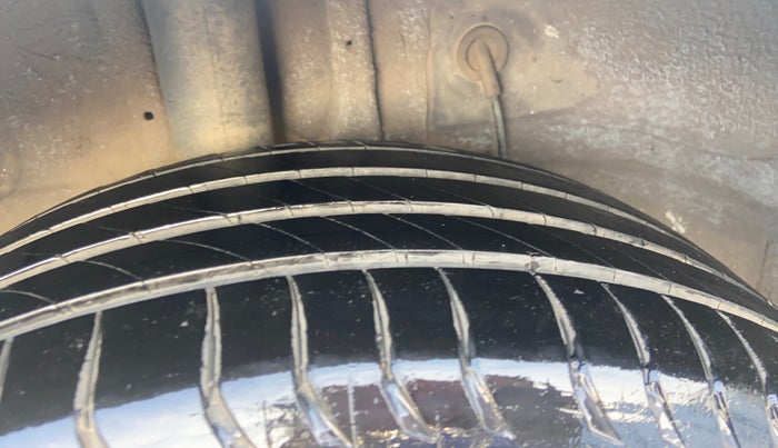 2015 Hyundai Elite i20 ASTA 1.4 CRDI, Diesel, Manual, 80,150 km, Right Rear Tyre Tread