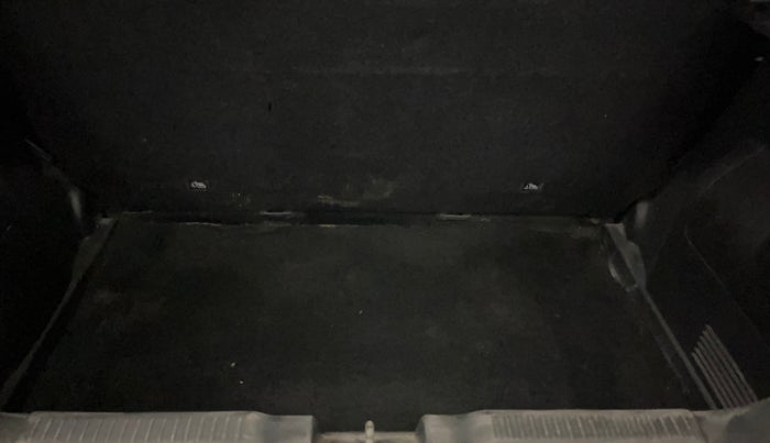 2018 Maruti Swift VXI AMT, Petrol, Automatic, 60,491 km, Boot Inside