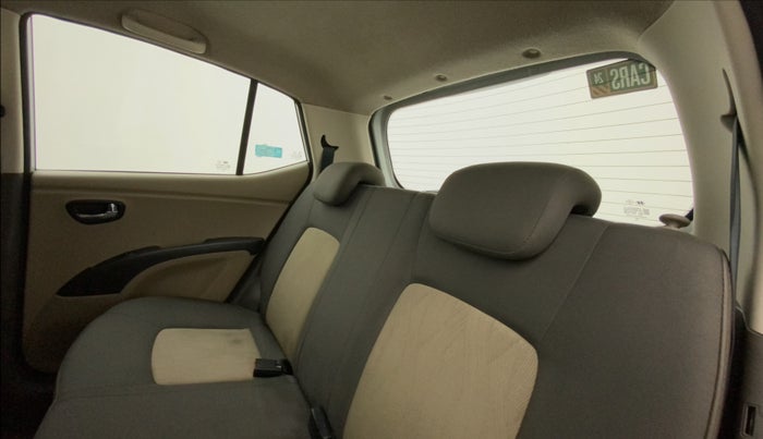 2013 Hyundai i10 SPORTZ 1.2 AT, Petrol, Automatic, 33,938 km, Right Side Rear Door Cabin