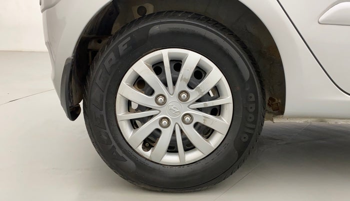 2013 Hyundai i10 SPORTZ 1.2 AT, Petrol, Automatic, 33,938 km, Right Rear Wheel