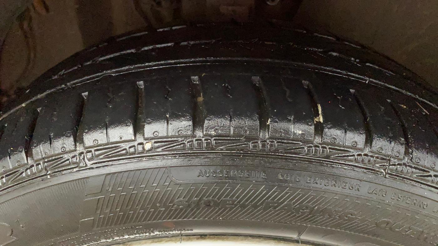 2016 Volkswagen Polo GT TSI AT, Petrol, Automatic, 74,341 km, Right Front Tyre Tread