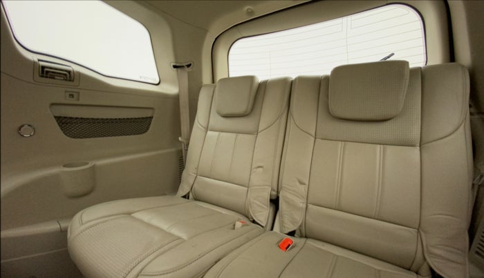 2015 Mahindra XUV500 W10, Diesel, Manual, 82,316 km, Third Seat Row ( optional )