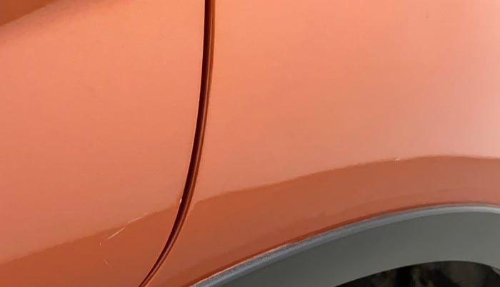 2015 Mahindra XUV500 W10, Diesel, Manual, 82,316 km, Left quarter panel - Slightly dented