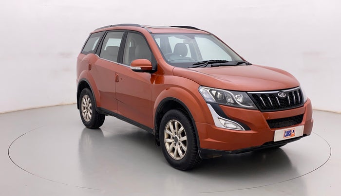 2015 Mahindra XUV500 W10, Diesel, Manual, 82,316 km, Right Front Diagonal