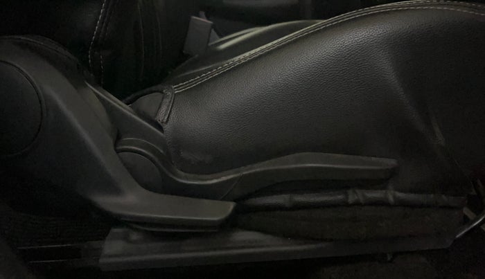 2020 Maruti Swift VXI, Petrol, Manual, 40,760 km, Driver Side Adjustment Panel