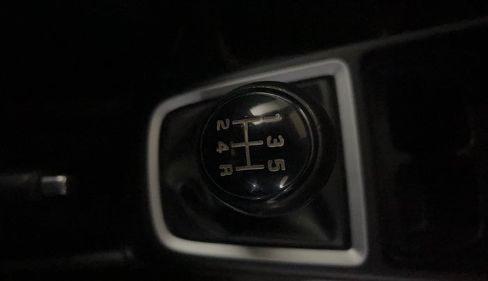 2020 Maruti Swift VXI, Petrol, Manual, 40,760 km, Gear Lever