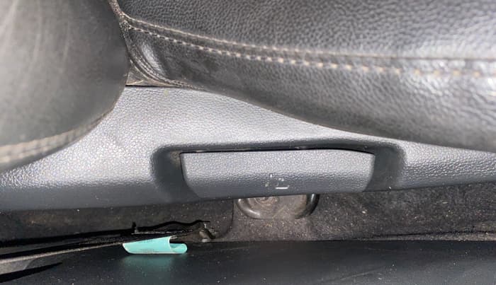 2018 Hyundai Grand i10 SPORTZ 1.2 KAPPA VTVT, Petrol, Manual, 25,023 km, Driver Side Adjustment Panel