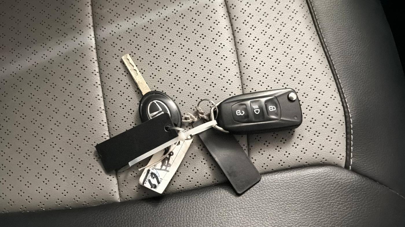 2022 Tata Tiago XT CNG, CNG, Manual, 51,068 km, Key Close Up