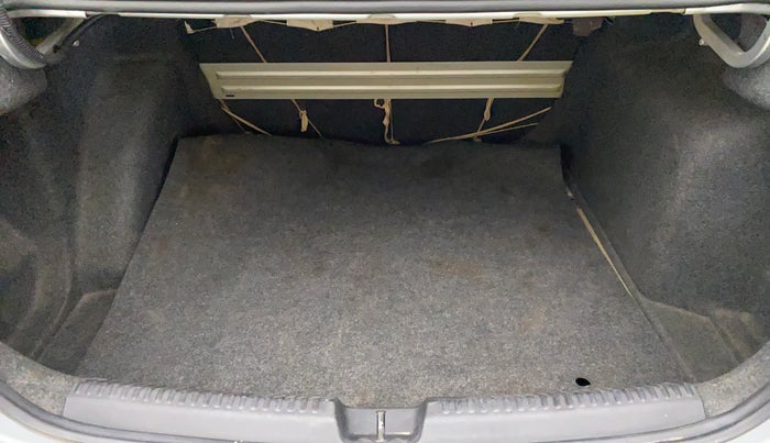 2010 Volkswagen Vento HIGHLINE PETROL AT, Petrol, Automatic, 64,623 km, Boot Inside