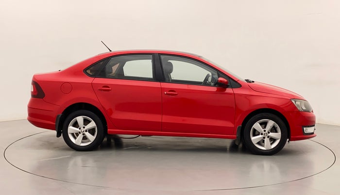 2017 Skoda Rapid AMBITION 1.6 MPI MT, Petrol, Manual, 1,01,424 km, Right Side View
