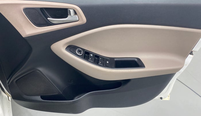 2019 Hyundai Elite i20 MAGNA PLUS 1.2, Petrol, Manual, 1,08,140 km, Driver Side Door Panels Control