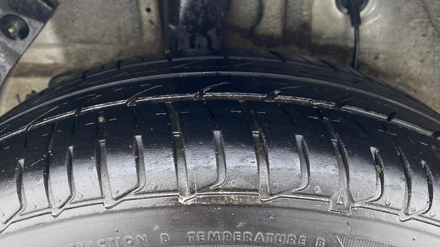2019 Hyundai Elite i20 MAGNA PLUS 1.2, Petrol, Manual, 1,08,140 km, Right Rear Tyre Tread