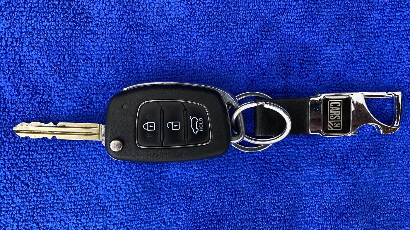 2019 Hyundai Elite i20 MAGNA PLUS 1.2, Petrol, Manual, 1,08,140 km, Key Close Up