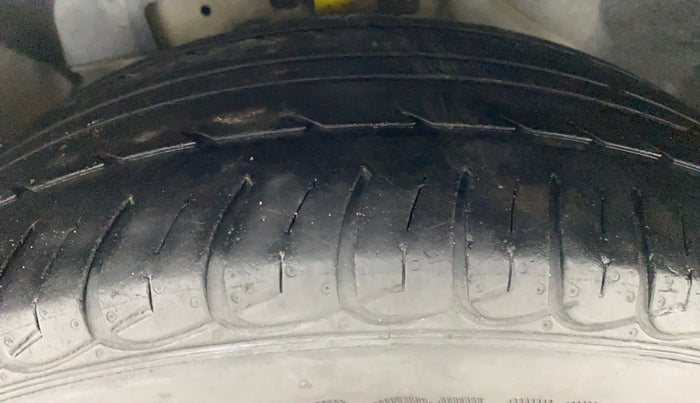 2018 Ford Ecosport TITANIUM + 1.5L PETROL AT, Petrol, Automatic, 69,837 km, Left Front Tyre Tread