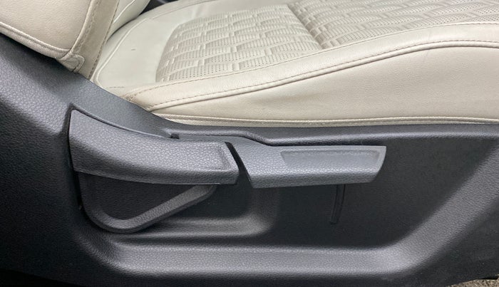 2019 KIA SELTOS HTX AT PETROL, Petrol, Automatic, 17,617 km, Driver Side Adjustment Panel