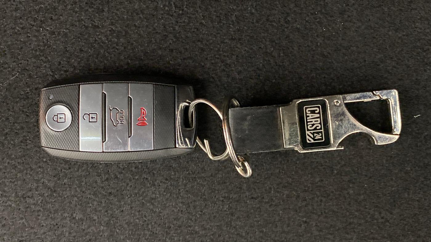 2019 KIA SELTOS HTX AT PETROL, Petrol, Automatic, 17,617 km, Key Close Up