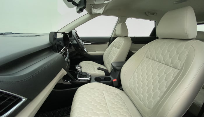 2019 KIA SELTOS HTX AT PETROL, Petrol, Automatic, 17,617 km, Right Side Front Door Cabin