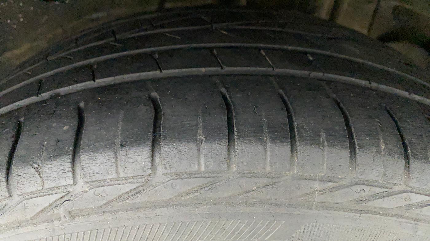 2018 Tata NEXON XMA 1.5, Diesel, Automatic, 94,046 km, Left Rear Tyre Tread