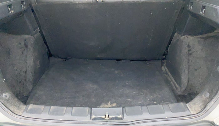 2018 Tata NEXON XMA 1.5, Diesel, Automatic, 94,046 km, Boot Inside