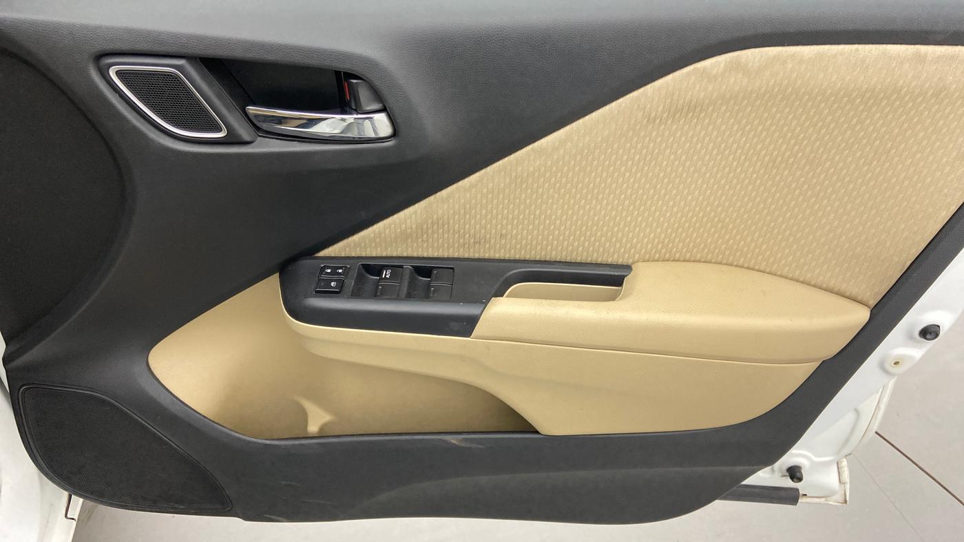 2019 Honda City 1.5L I-VTE V CVT, Petrol, Automatic, 72,120 km, Driver Side Door Panels Control