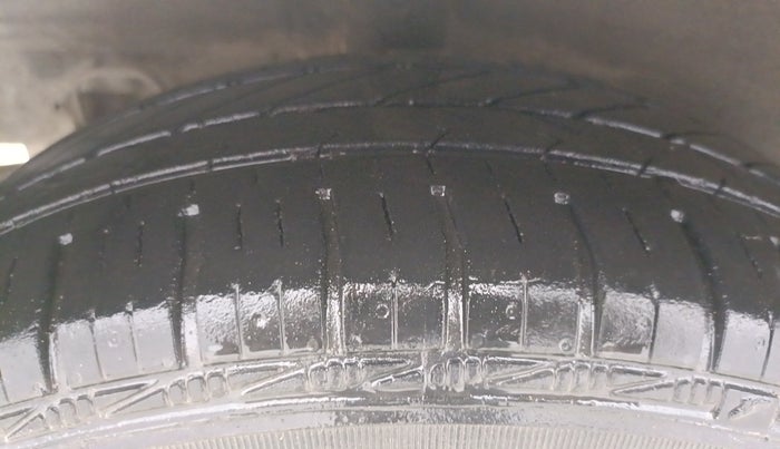 2016 Hyundai Grand i10 SPORTZ 1.2 KAPPA VTVT, Petrol, Manual, 84,427 km, Right Rear Tyre Tread