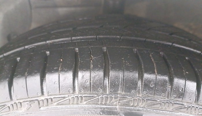 2016 Hyundai Grand i10 SPORTZ 1.2 KAPPA VTVT, Petrol, Manual, 84,427 km, Left Front Tyre Tread