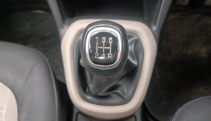 2016 Hyundai Grand i10 SPORTZ 1.2 KAPPA VTVT, Petrol, Manual, 84,427 km, Gear Lever