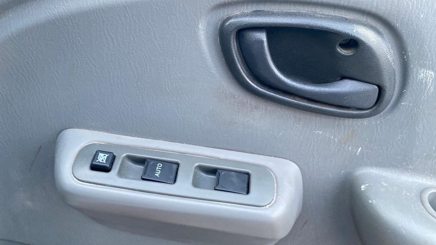 2014 Maruti Alto K10 VXI, Petrol, Manual, 28,269 km, Driver Side Door Panels Control