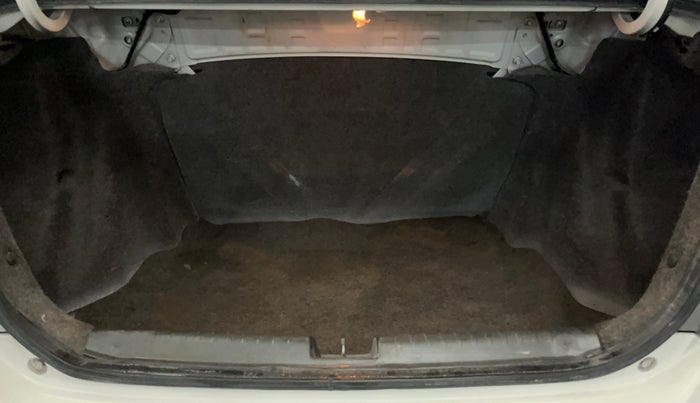 2014 Honda Amaze 1.2L I-VTEC S, Petrol, Manual, 62,790 km, Boot Inside