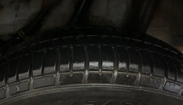 2014 Honda Amaze 1.2L I-VTEC S, Petrol, Manual, 62,790 km, Left Rear Tyre Tread