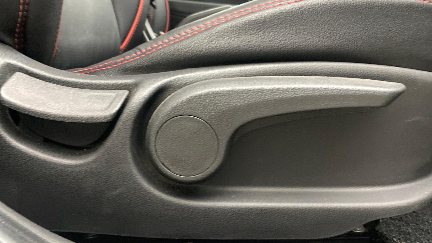 2022 Hyundai Verna SX (O) 1.0 TURBO DCT, Petrol, Automatic, 71,522 km, Driver Side Adjustment Panel